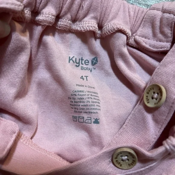 Kyte Baby 4T pink romper - Picture 3 of 4